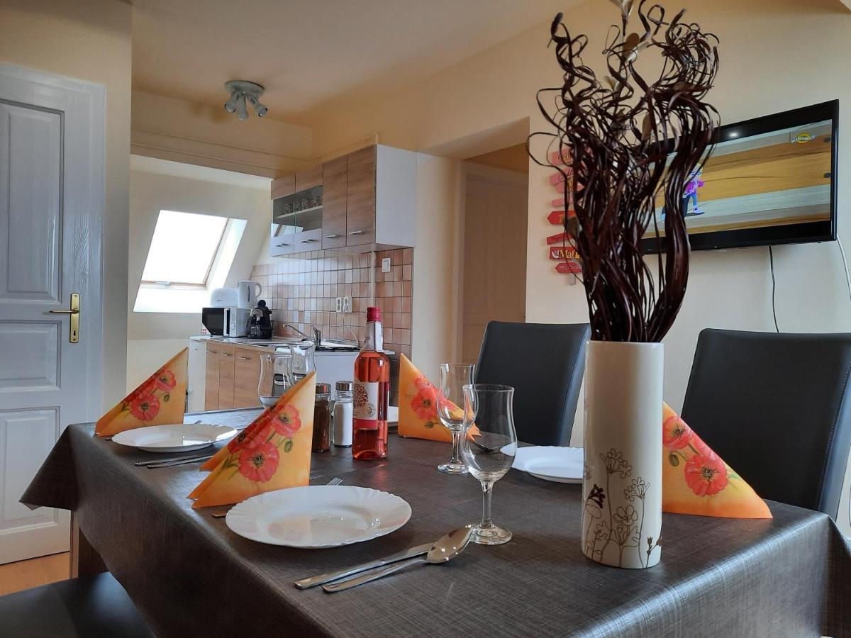 Harmonia Vendeghaz Appartement Balatonalmádi Buitenkant foto