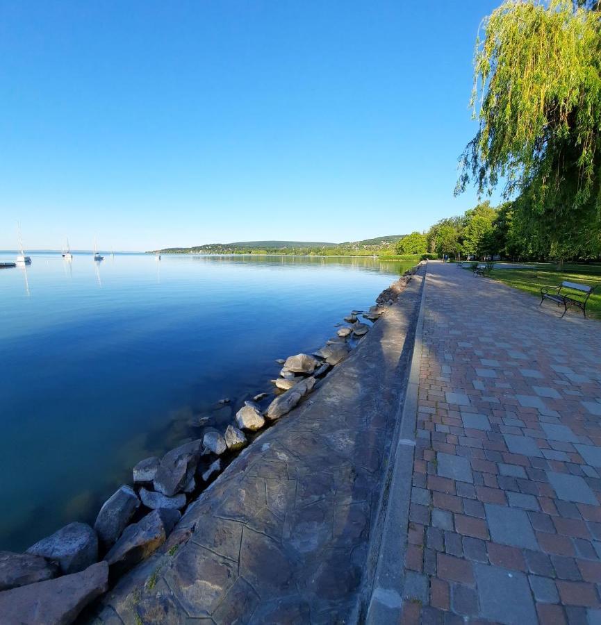 Harmonia Vendeghaz Appartement Balatonalmádi Buitenkant foto