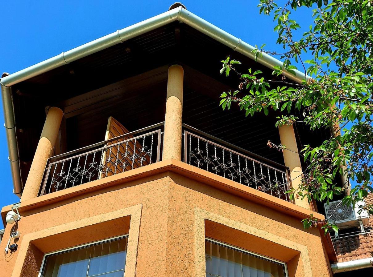 Harmonia Vendeghaz Appartement Balatonalmádi Buitenkant foto
